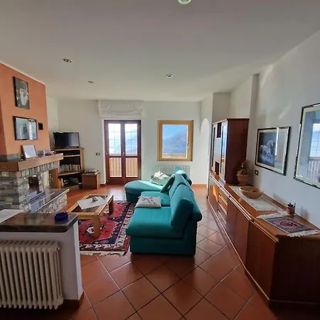 Casa Parido Livo (Lombardy)